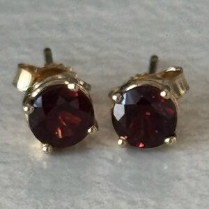 14K stamped solid yellow gold garnet studs